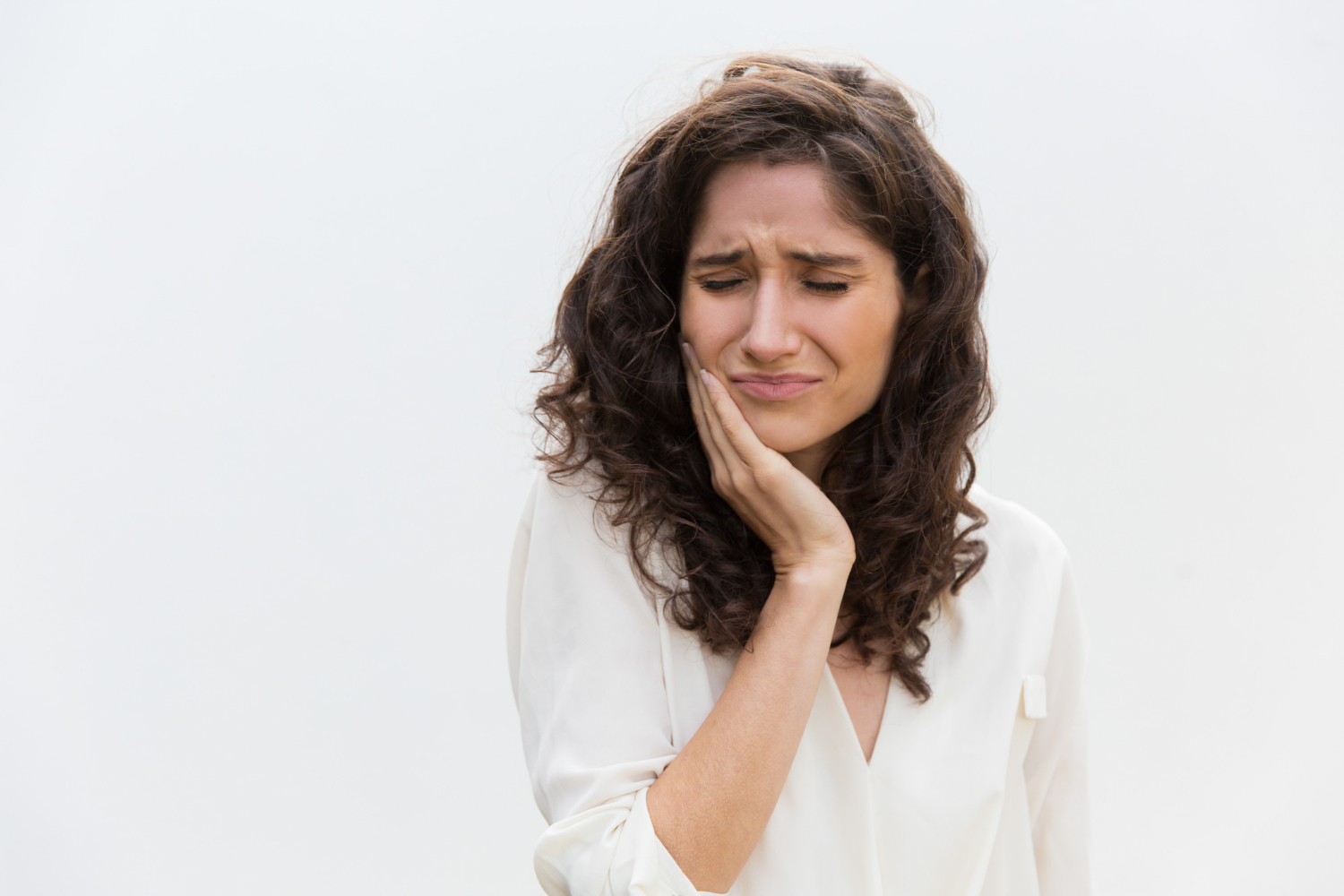 Trastornos de articulación temporomandibular: qué son y cuáles son sus síntomas más comunes.